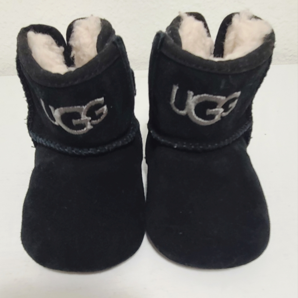 Ugg jesse boot slipper crib bootie